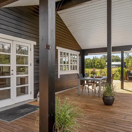 Gizella - 500m To The Fjord By Interhome